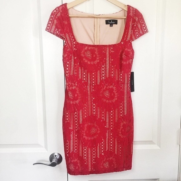 Lulu's NWT Red Lace Bodycon Mini Dress Date S - Picture 3 of 9